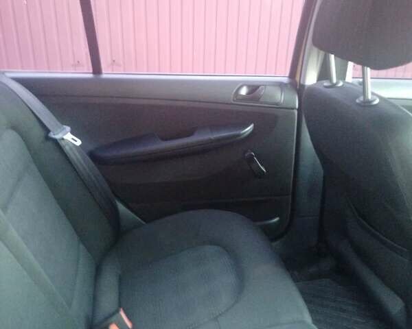 Желтый Шкода Фабия, объемом двигателя 1.2 л и пробегом 278 тыс. км за 3700 $, фото 19 на Automoto.ua