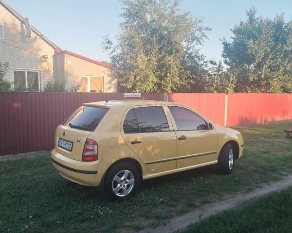 Желтый Шкода Фабия, объемом двигателя 1.2 л и пробегом 278 тыс. км за 3700 $, фото 8 на Automoto.ua