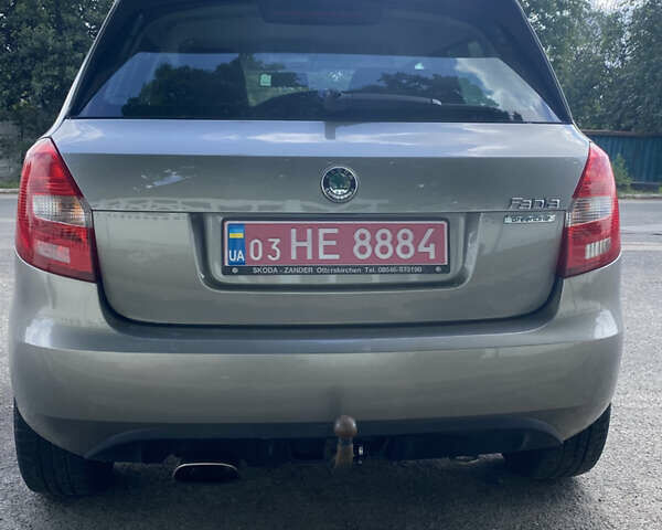 Желтый Шкода Фабия, объемом двигателя 1.6 л и пробегом 138 тыс. км за 6800 $, фото 8 на Automoto.ua