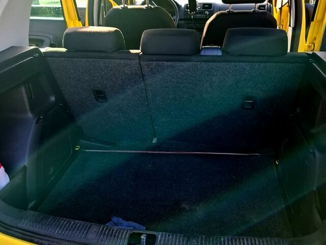 Желтый Шкода Фабия, объемом двигателя 1.2 л и пробегом 163 тыс. км за 5500 $, фото 7 на Automoto.ua