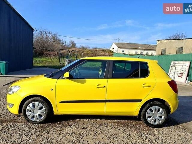 Жовтий Шкода Фабія, об'ємом двигуна 1.2 л та пробігом 163 тис. км за 5500 $, фото 13 на Automoto.ua