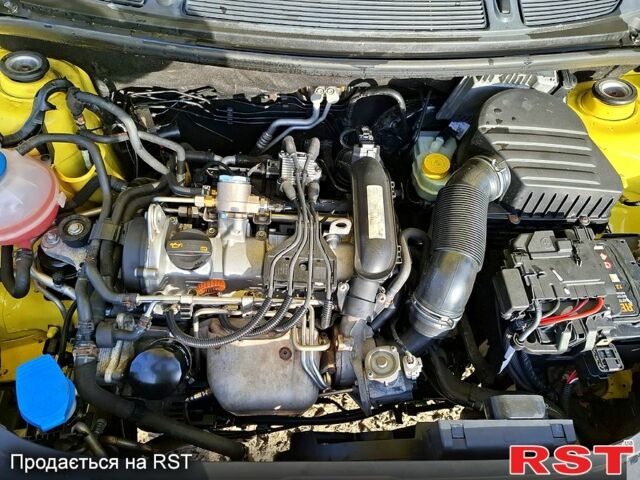 Желтый Шкода Фабия, объемом двигателя 1.2 л и пробегом 163 тыс. км за 5500 $, фото 8 на Automoto.ua