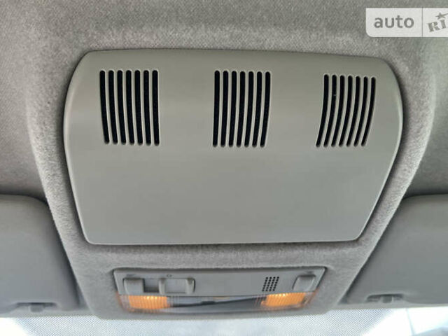 Желтый Шкода Фабия, объемом двигателя 1.2 л и пробегом 173 тыс. км за 5990 $, фото 16 на Automoto.ua