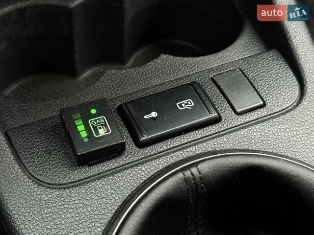 Жовтий Шкода Фабія, об'ємом двигуна 1.39 л та пробігом 298 тис. км за 4300 $, фото 21 на Automoto.ua