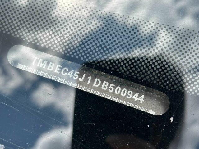 Желтый Шкода Фабия, объемом двигателя 1.4 л и пробегом 234 тыс. км за 5950 $, фото 6 на Automoto.ua