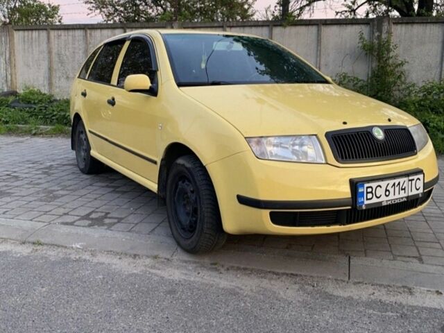 Желтый Шкода Фабия, объемом двигателя 1.2 л и пробегом 250 тыс. км за 3000 $, фото 1 на Automoto.ua