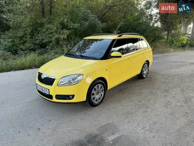 Жовтий Шкода Фабія, об'ємом двигуна 1.42 л та пробігом 205 тис. км за 3899 $, фото 12 на Automoto.ua