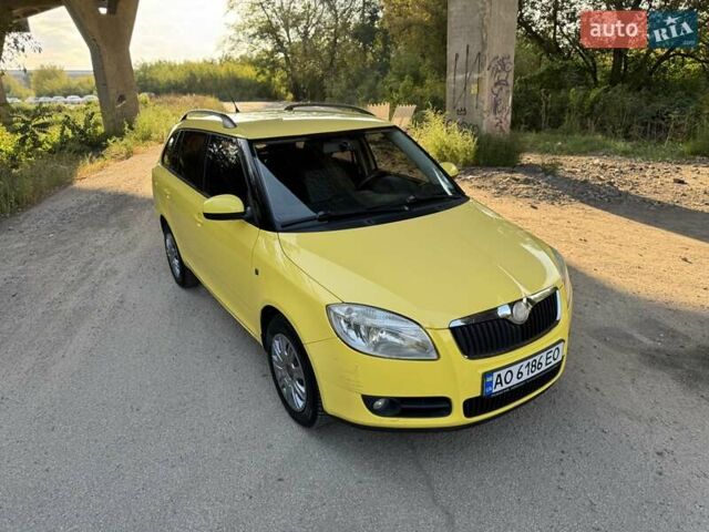 Жовтий Шкода Фабія, об'ємом двигуна 1.42 л та пробігом 205 тис. км за 3899 $, фото 7 на Automoto.ua