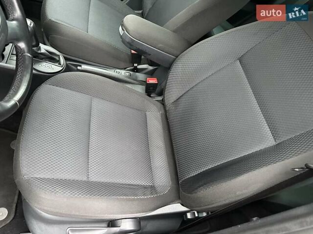 Желтый Шкода Фабия, объемом двигателя 1.2 л и пробегом 200 тыс. км за 7500 $, фото 20 на Automoto.ua