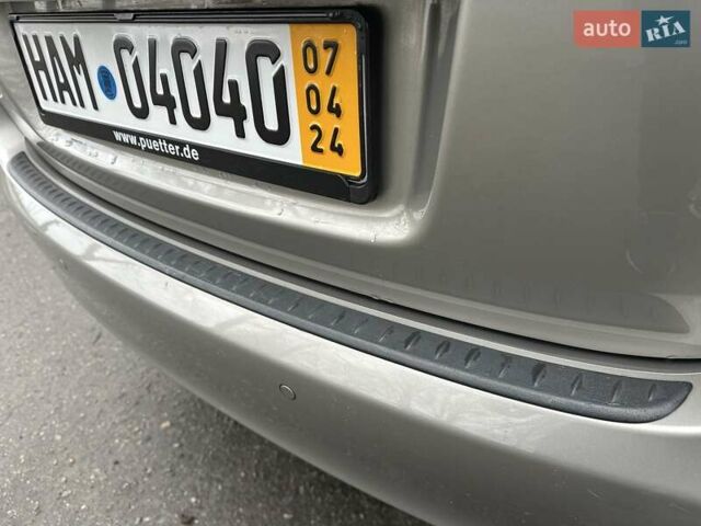 Желтый Шкода Фабия, объемом двигателя 1.2 л и пробегом 200 тыс. км за 7500 $, фото 14 на Automoto.ua