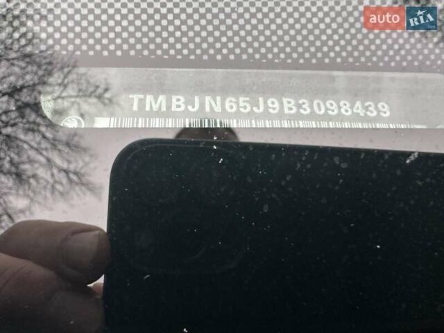 Желтый Шкода Фабия, объемом двигателя 1.2 л и пробегом 200 тыс. км за 7500 $, фото 16 на Automoto.ua