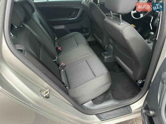 Желтый Шкода Фабия, объемом двигателя 1.2 л и пробегом 200 тыс. км за 7500 $, фото 25 на Automoto.ua