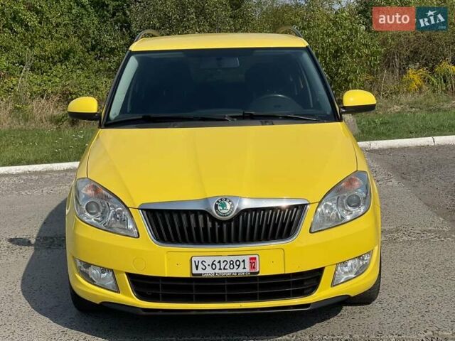Желтый Шкода Фабия, объемом двигателя 1.2 л и пробегом 169 тыс. км за 8350 $, фото 6 на Automoto.ua