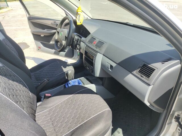 Сірий Шкода Фабія, об'ємом двигуна 0 л та пробігом 169 тис. км за 3000 $, фото 6 на Automoto.ua