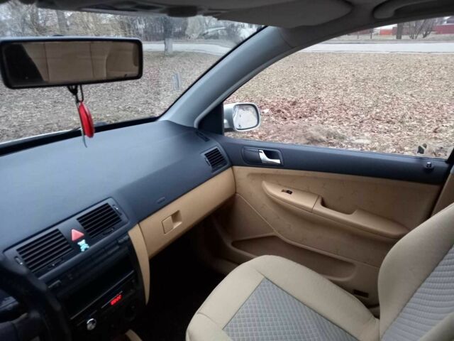 Шкода Фабия 2000 в Чернигове на Automoto.ua Серый Шкода Фабия, объемом двигателя 1.4 л и пробегом 253 тыс. км за 3400 $, фото 8 на Automoto.ua