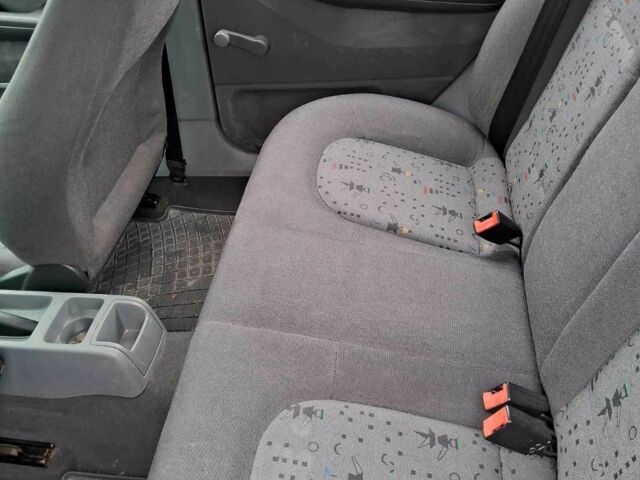 Сірий Шкода Фабія, об'ємом двигуна 1.4 л та пробігом 303 тис. км за 2600 $, фото 6 на Automoto.ua