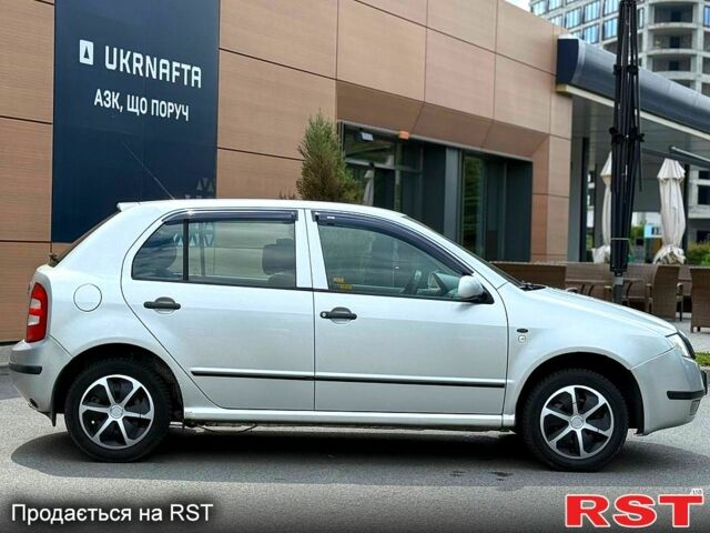 Сірий Шкода Фабія, об'ємом двигуна 1.4 л та пробігом 247 тис. км за 2999 $, фото 2 на Automoto.ua