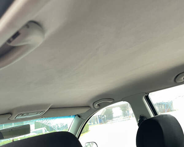 Серый Шкода Фабия, объемом двигателя 1.9 л и пробегом 276 тыс. км за 3300 $, фото 15 на Automoto.ua