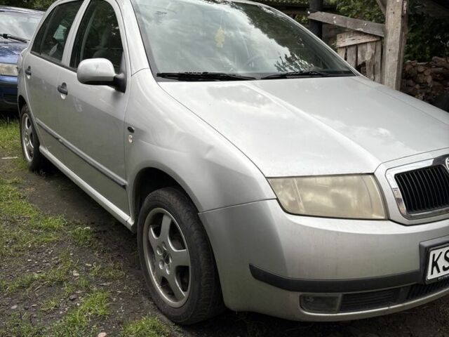 Серый Шкода Фабия, объемом двигателя 1.4 л и пробегом 280 тыс. км за 1100 $, фото 1 на Automoto.ua