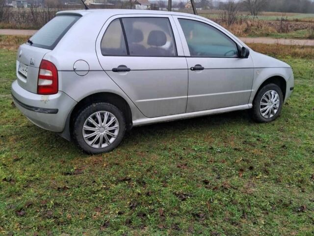 Сірий Шкода Фабія, об'ємом двигуна 1.4 л та пробігом 303 тис. км за 2600 $, фото 1 на Automoto.ua