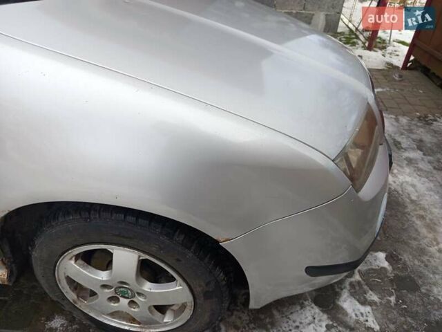 Серый Шкода Фабия, объемом двигателя 1.39 л и пробегом 284 тыс. км за 3000 $, фото 9 на Automoto.ua