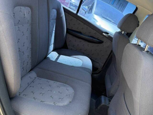 Сірий Шкода Фабія, об'ємом двигуна 1.4 л та пробігом 92 тис. км за 4550 $, фото 9 на Automoto.ua