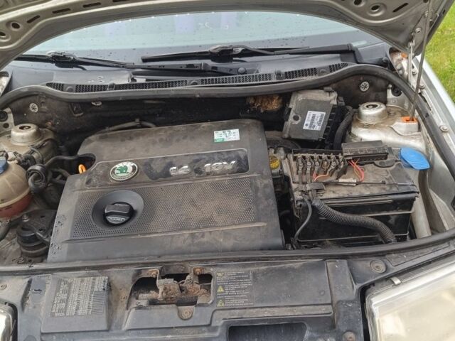 Серый Шкода Фабия, объемом двигателя 0 л и пробегом 2 тыс. км за 3100 $, фото 13 на Automoto.ua