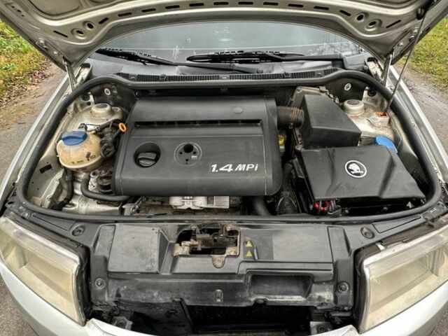 Сірий Шкода Фабія, об'ємом двигуна 1.4 л та пробігом 315 тис. км за 3700 $, фото 16 на Automoto.ua