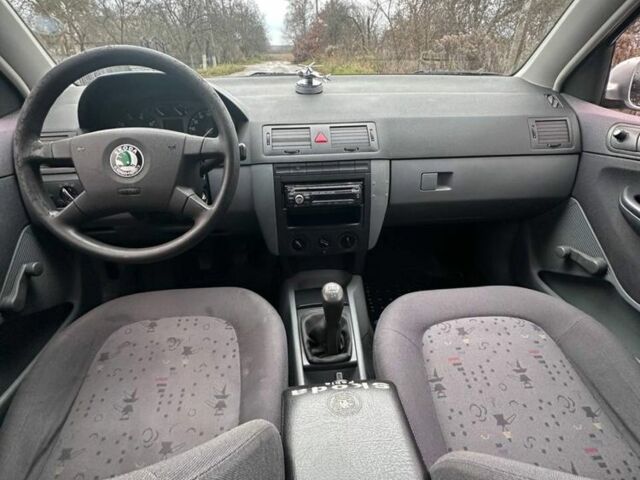 Сірий Шкода Фабія, об'ємом двигуна 1.4 л та пробігом 315 тис. км за 3700 $, фото 13 на Automoto.ua