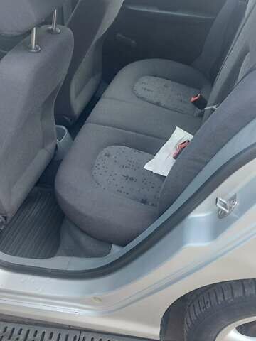 Серый Шкода Фабия, объемом двигателя 1.39 л и пробегом 158 тыс. км за 2350 $, фото 5 на Automoto.ua