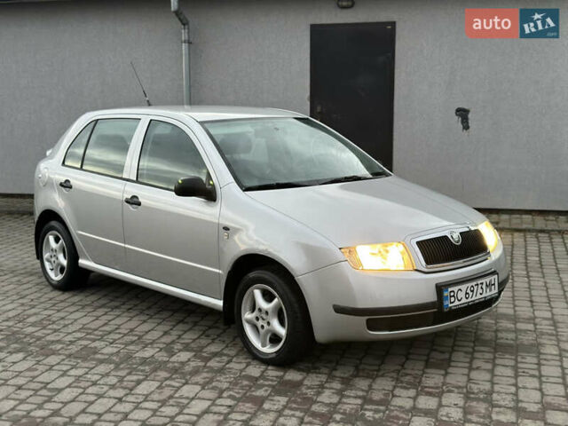 Серый Шкода Фабия, объемом двигателя 1.4 л и пробегом 158 тыс. км за 2999 $, фото 2 на Automoto.ua
