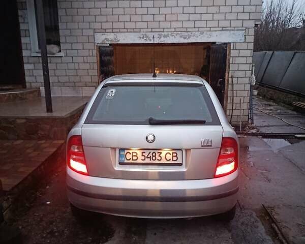 Серый Шкода Фабия, объемом двигателя 1.39 л и пробегом 290 тыс. км за 4000 $, фото 11 на Automoto.ua