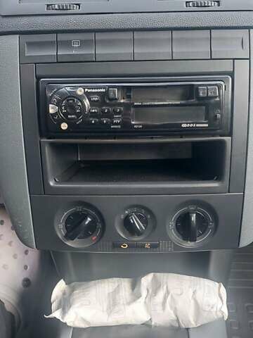 Серый Шкода Фабия, объемом двигателя 1.39 л и пробегом 158 тыс. км за 2350 $, фото 12 на Automoto.ua