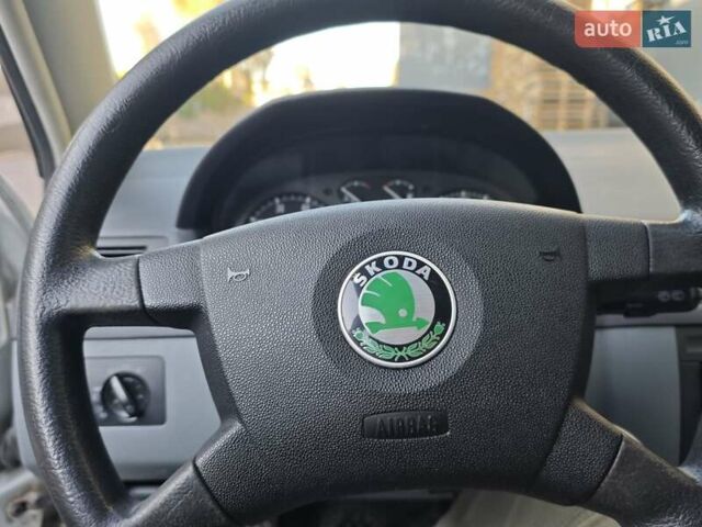 Сірий Шкода Фабія, об'ємом двигуна 1.39 л та пробігом 166 тис. км за 4500 $, фото 84 на Automoto.ua
