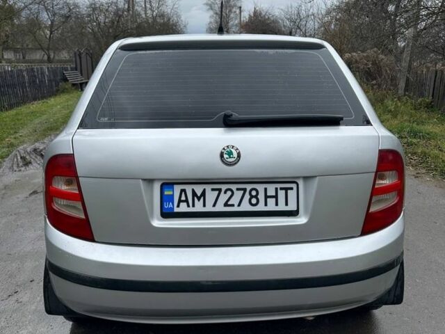 Сірий Шкода Фабія, об'ємом двигуна 1.4 л та пробігом 315 тис. км за 3700 $, фото 5 на Automoto.ua