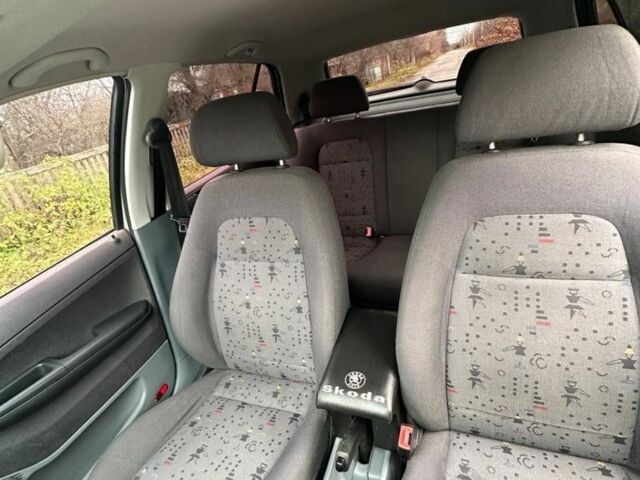 Сірий Шкода Фабія, об'ємом двигуна 1.4 л та пробігом 315 тис. км за 3700 $, фото 15 на Automoto.ua