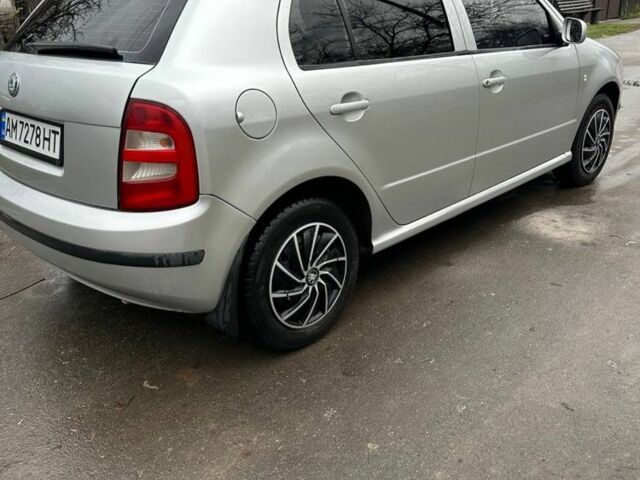 Сірий Шкода Фабія, об'ємом двигуна 1.4 л та пробігом 315 тис. км за 3700 $, фото 4 на Automoto.ua