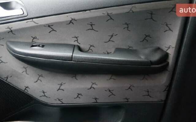 Сірий Шкода Фабія, об'ємом двигуна 1.9 л та пробігом 200 тис. км за 2950 $, фото 8 на Automoto.ua