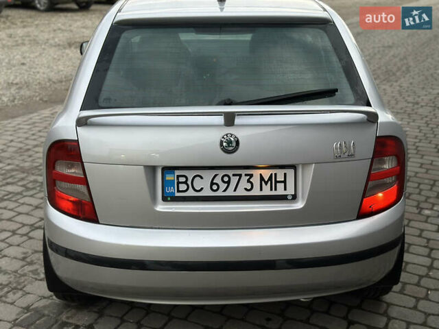 Серый Шкода Фабия, объемом двигателя 1.4 л и пробегом 158 тыс. км за 2999 $, фото 4 на Automoto.ua