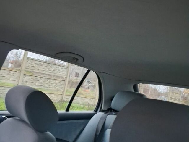 Серый Шкода Фабия, объемом двигателя 1.4 л и пробегом 150 тыс. км за 3800 $, фото 6 на Automoto.ua