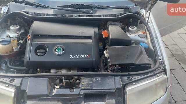 Серый Шкода Фабия, объемом двигателя 1.39 л и пробегом 158 тыс. км за 2350 $, фото 9 на Automoto.ua