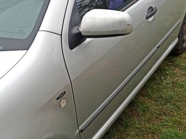 Серый Шкода Фабия, объемом двигателя 0 л и пробегом 2 тыс. км за 3100 $, фото 1 на Automoto.ua