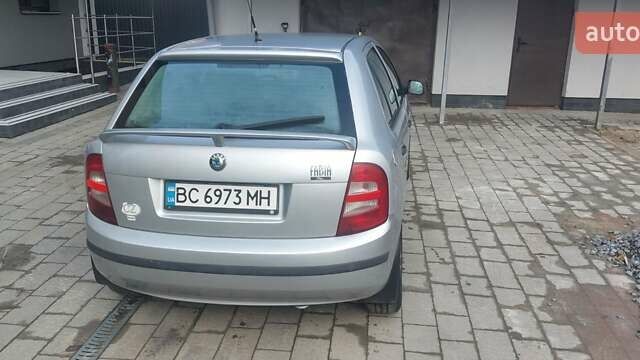 Серый Шкода Фабия, объемом двигателя 1.39 л и пробегом 158 тыс. км за 2350 $, фото 3 на Automoto.ua