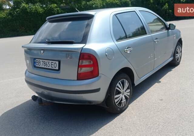 Сірий Шкода Фабія, об'ємом двигуна 1.4 л та пробігом 300 тис. км за 2600 $, фото 4 на Automoto.ua