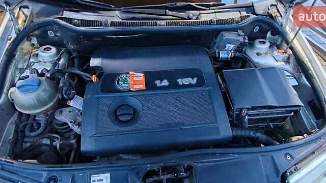 Сірий Шкода Фабія, об'ємом двигуна 1.4 л та пробігом 262 тис. км за 3500 $, фото 7 на Automoto.ua