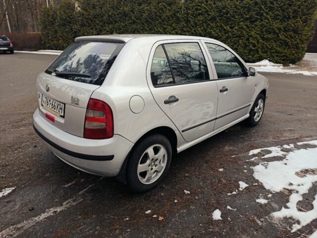 Сірий Шкода Фабія, об'ємом двигуна 1.4 л та пробігом 260 тис. км за 2800 $, фото 2 на Automoto.ua