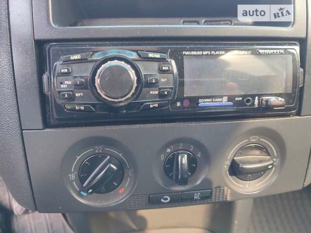 Сірий Шкода Фабія, об'ємом двигуна 1.4 л та пробігом 263 тис. км за 3000 $, фото 9 на Automoto.ua