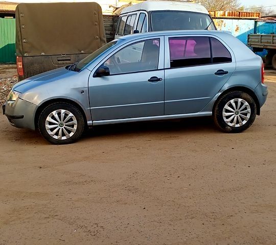 Шкода Фабия 2002 в Сумах на Automoto.ua Серый Шкода Фабия, объемом двигателя 1.4 л и пробегом 261 тыс. км за 2800 $, фото 1 на Automoto.ua