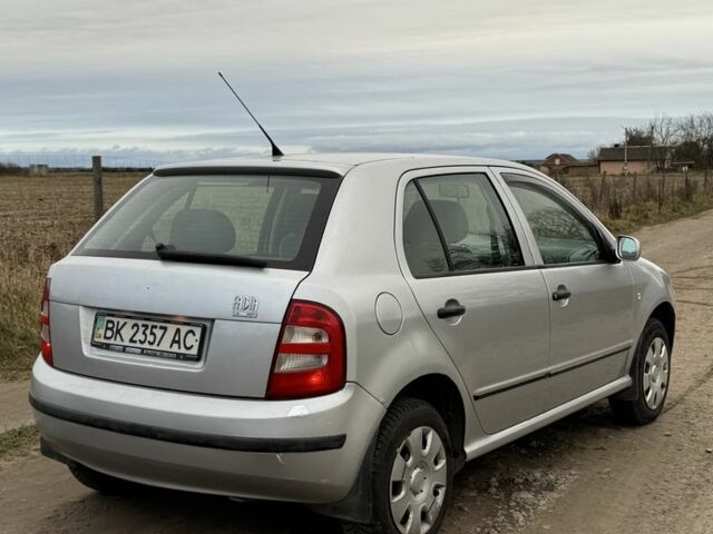 Сірий Шкода Фабія, об'ємом двигуна 1.4 л та пробігом 250 тис. км за 2500 $, фото 6 на Automoto.ua