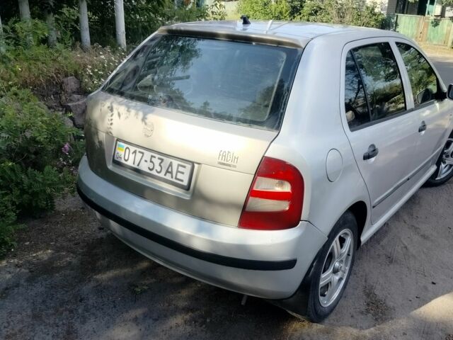 Серый Шкода Фабия, объемом двигателя 1.4 л и пробегом 300 тыс. км за 2500 $, фото 2 на Automoto.ua